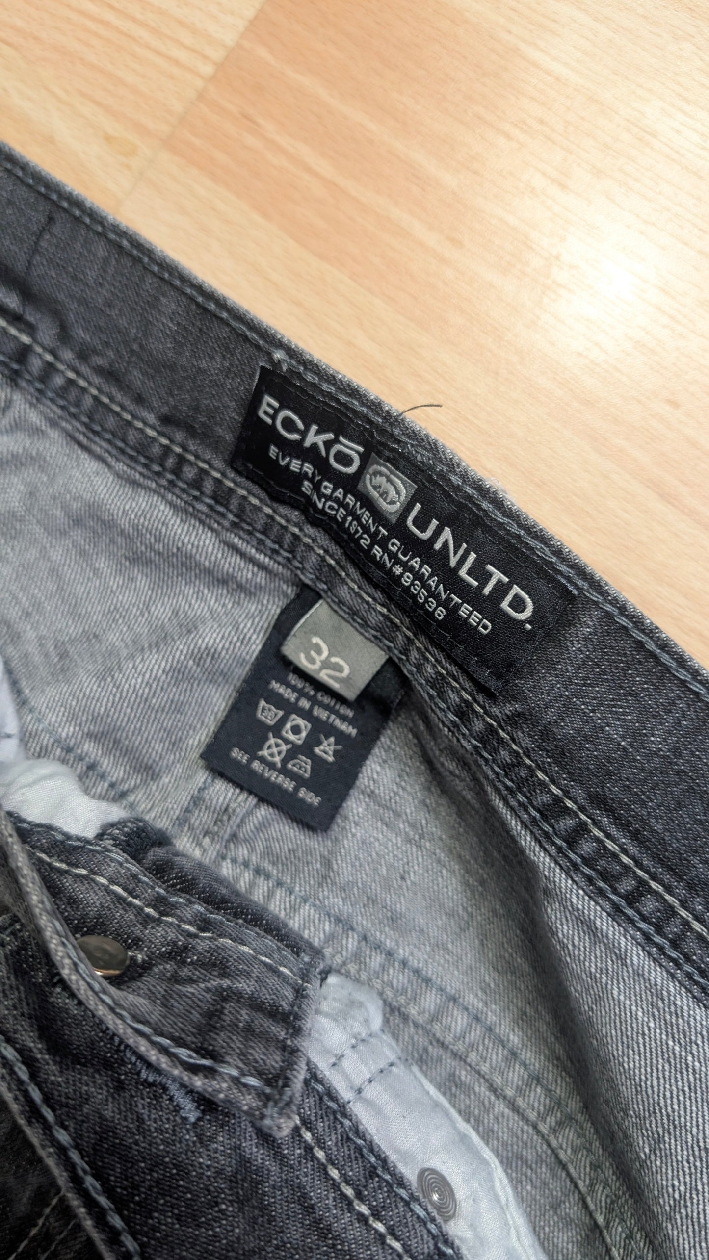 Baggy EckoUNLTD Size 42