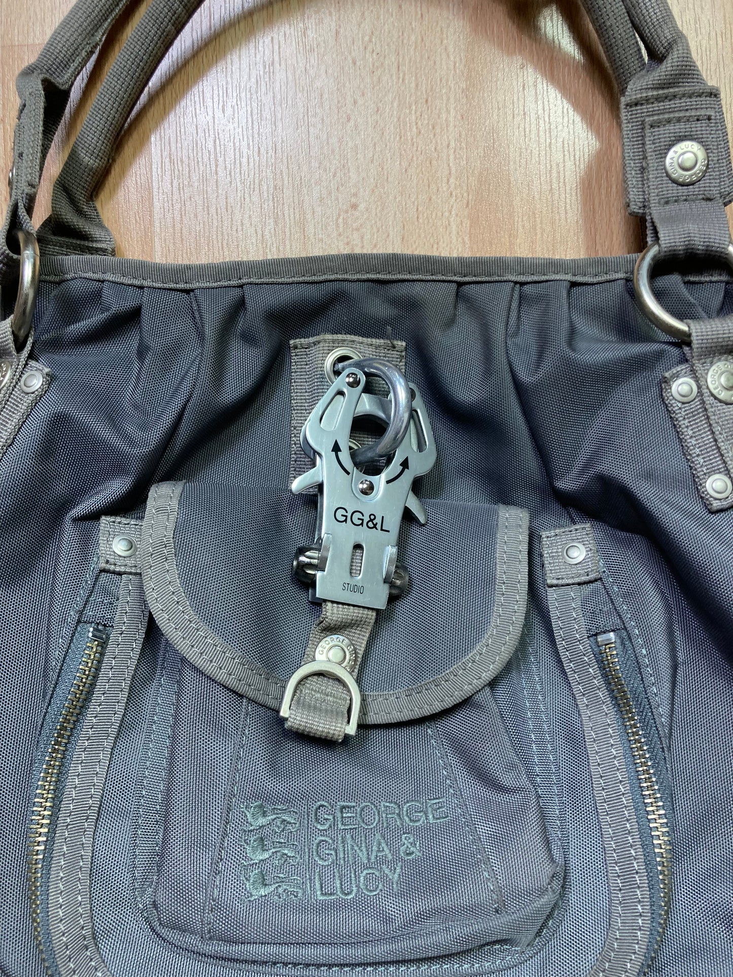 George gina & Lucy Bag - vintage - ample - brodé - 1990s - 2000s - cybery2k - rare