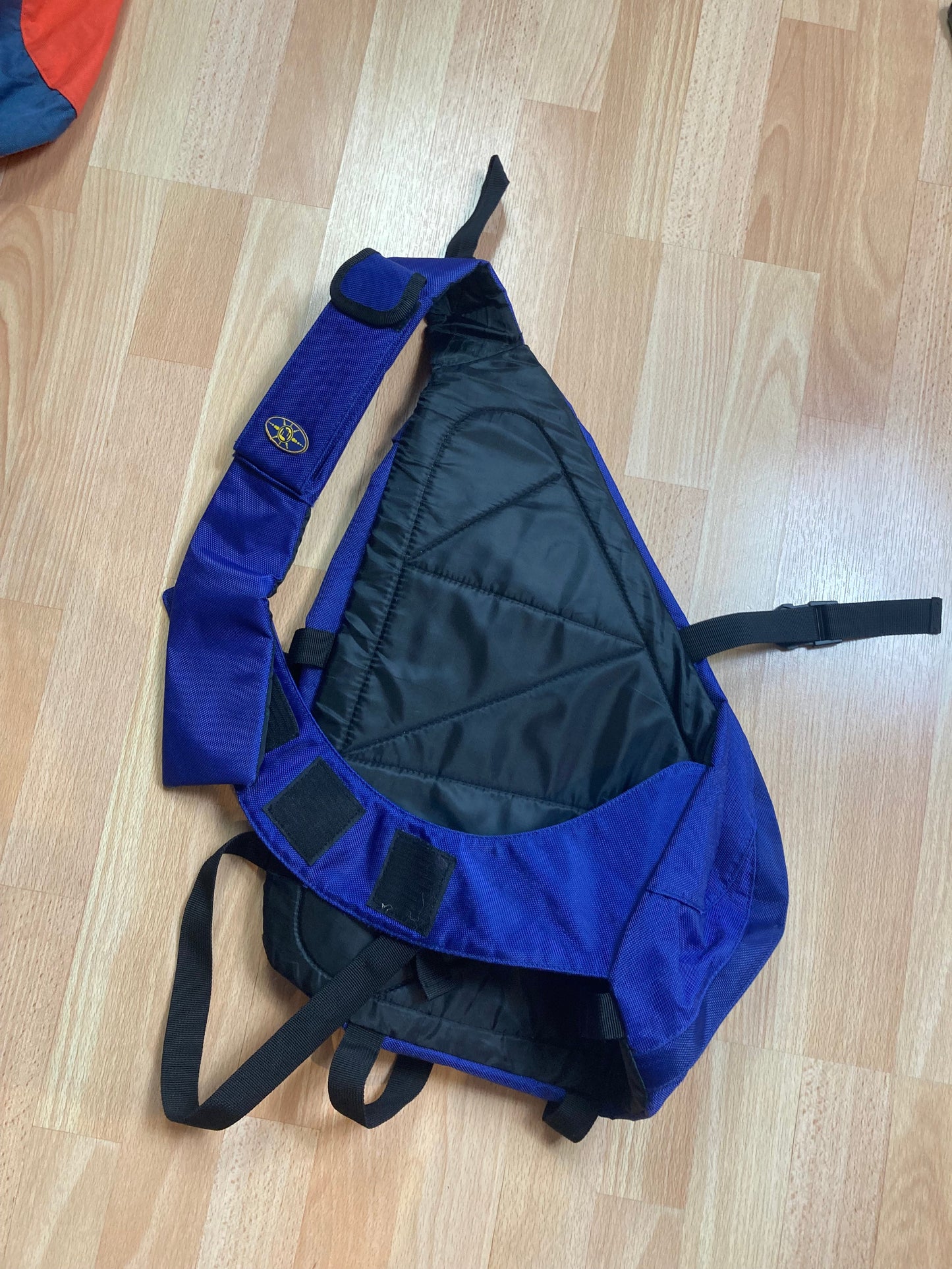 SlingBag - vintage - ample - brodé - 1990s - 2000s - cybery2k - rare