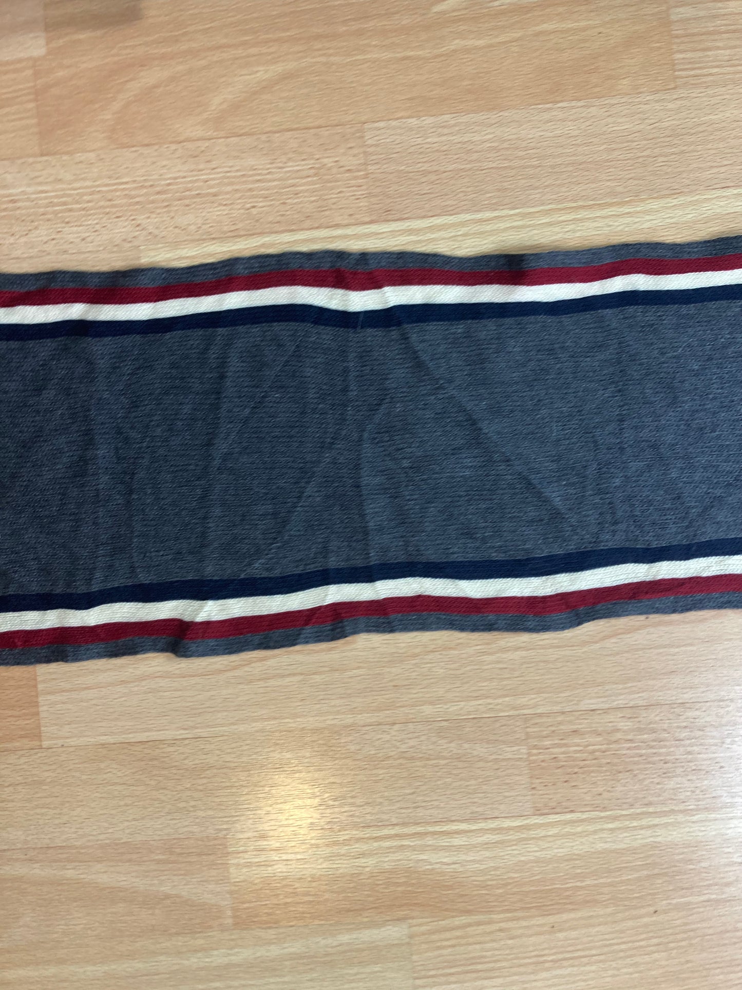 Aston Martin Scarf - vintage - ample - brodé - 1990s - 2000s - cybery2k - rare