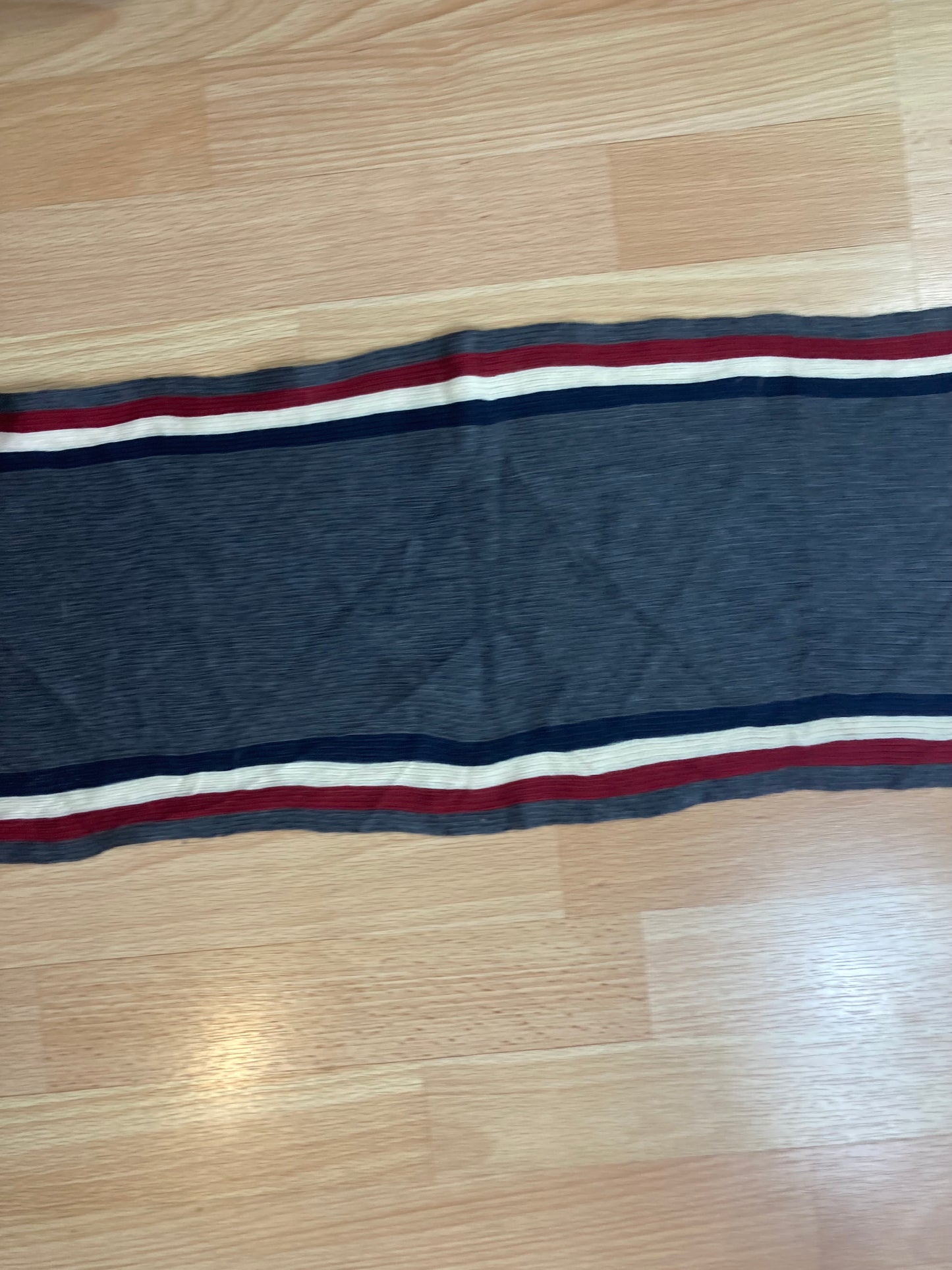 Aston Martin Scarf - vintage - ample - brodé - 1990s - 2000s - cybery2k - rare