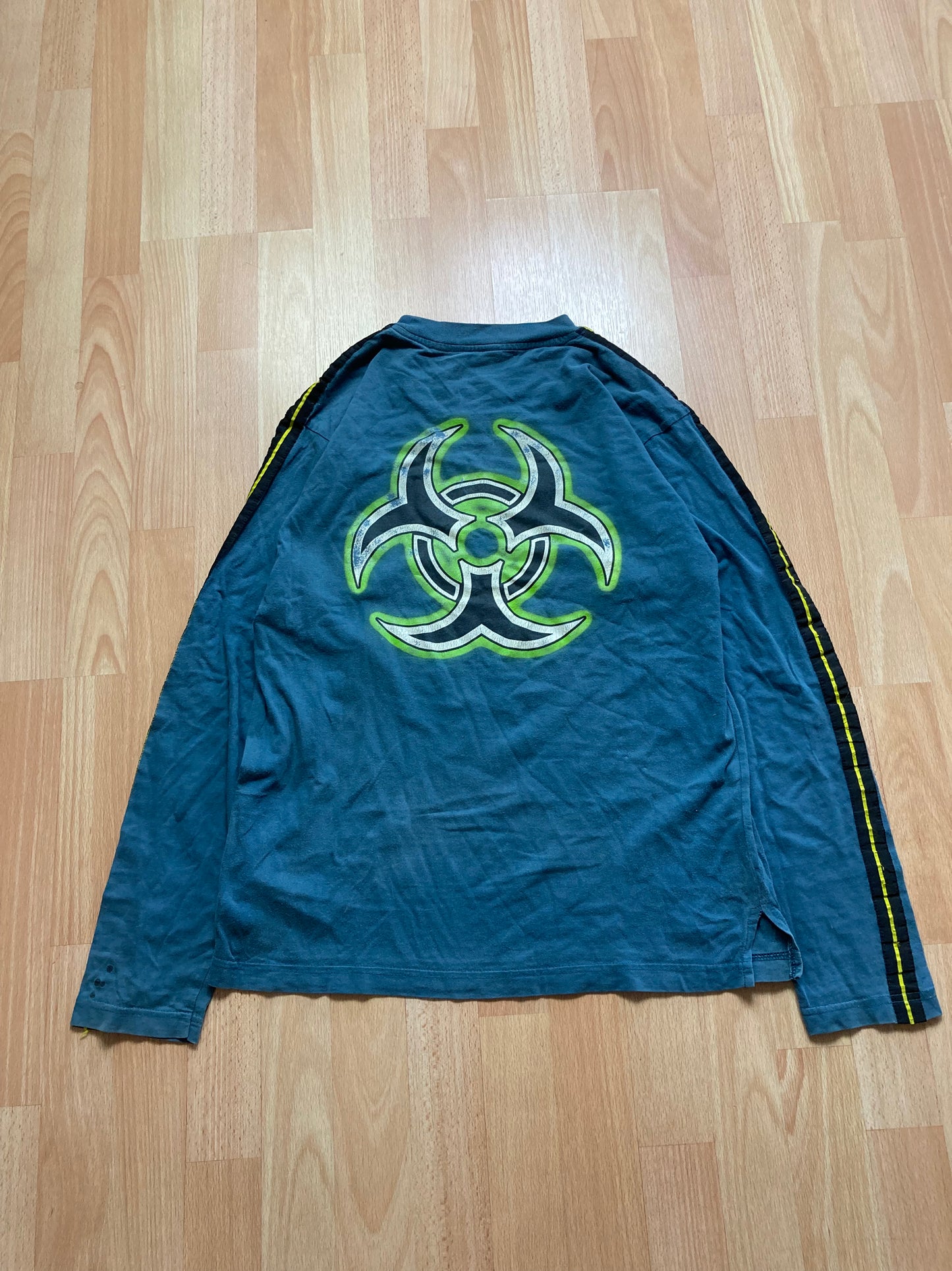 Longsleeve Biohazard hiphop - Size M - vintage - ample - brodé - 1990s - 2000s - cybery2k - rare