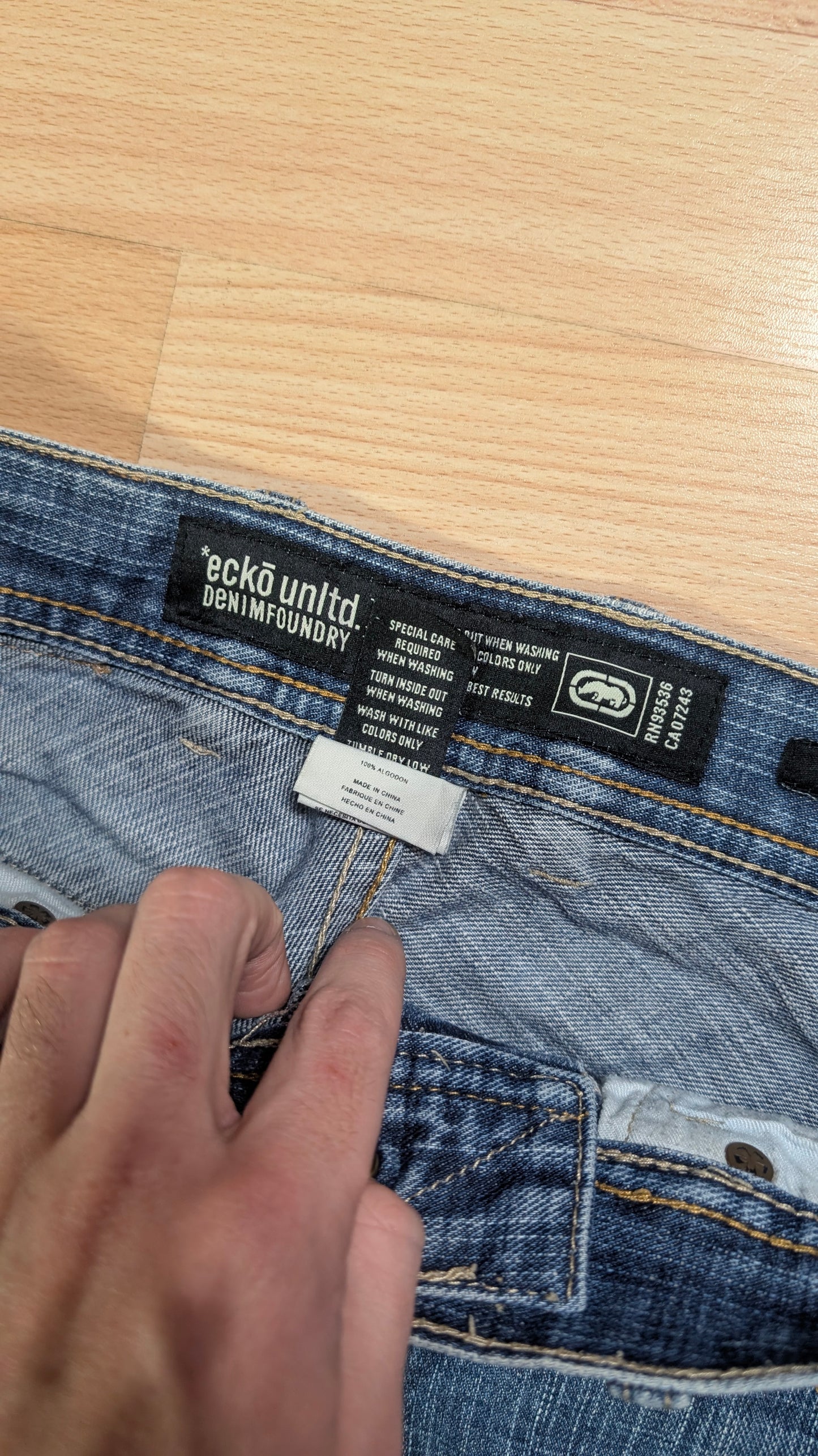 Baggy EckoUNLTD Size 40