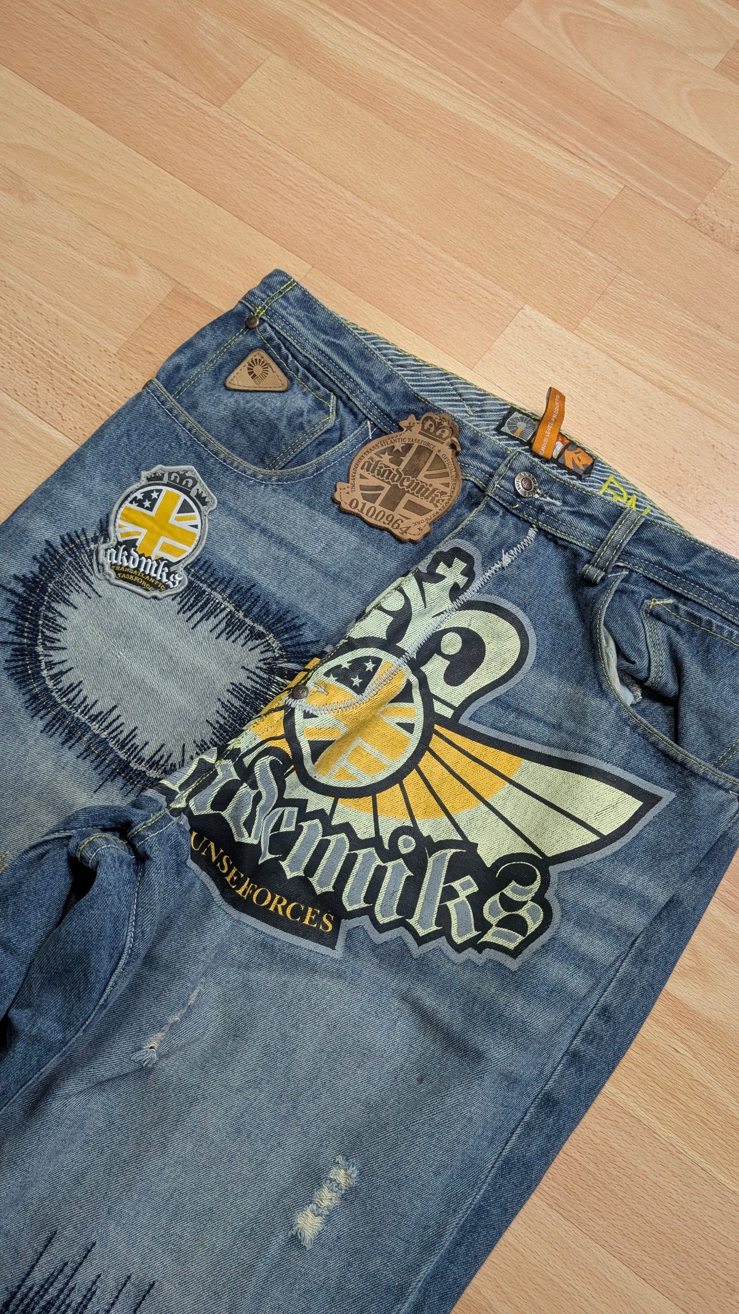 Baggy Akademiks size 44