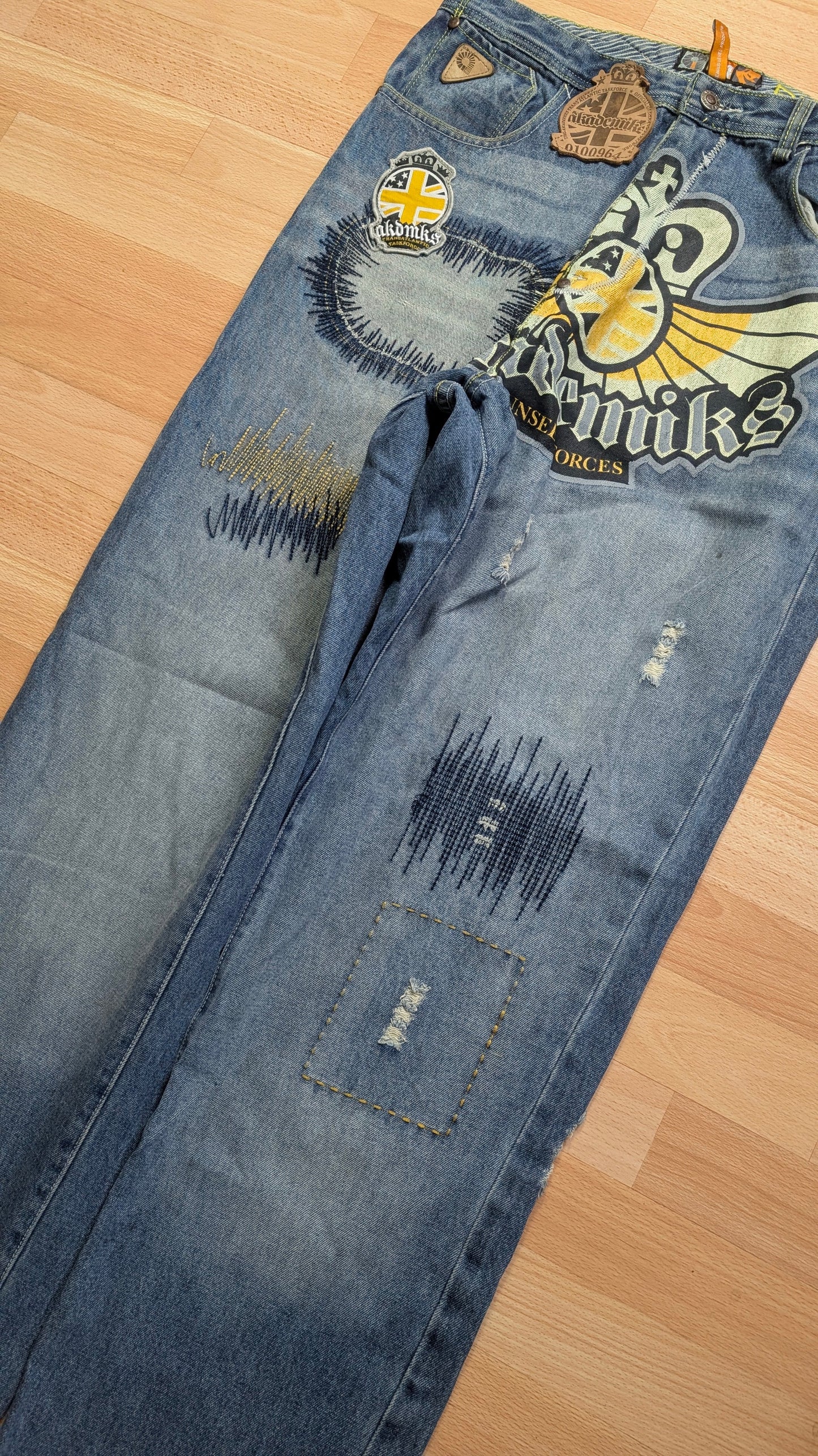 Baggy Akademiks size 44