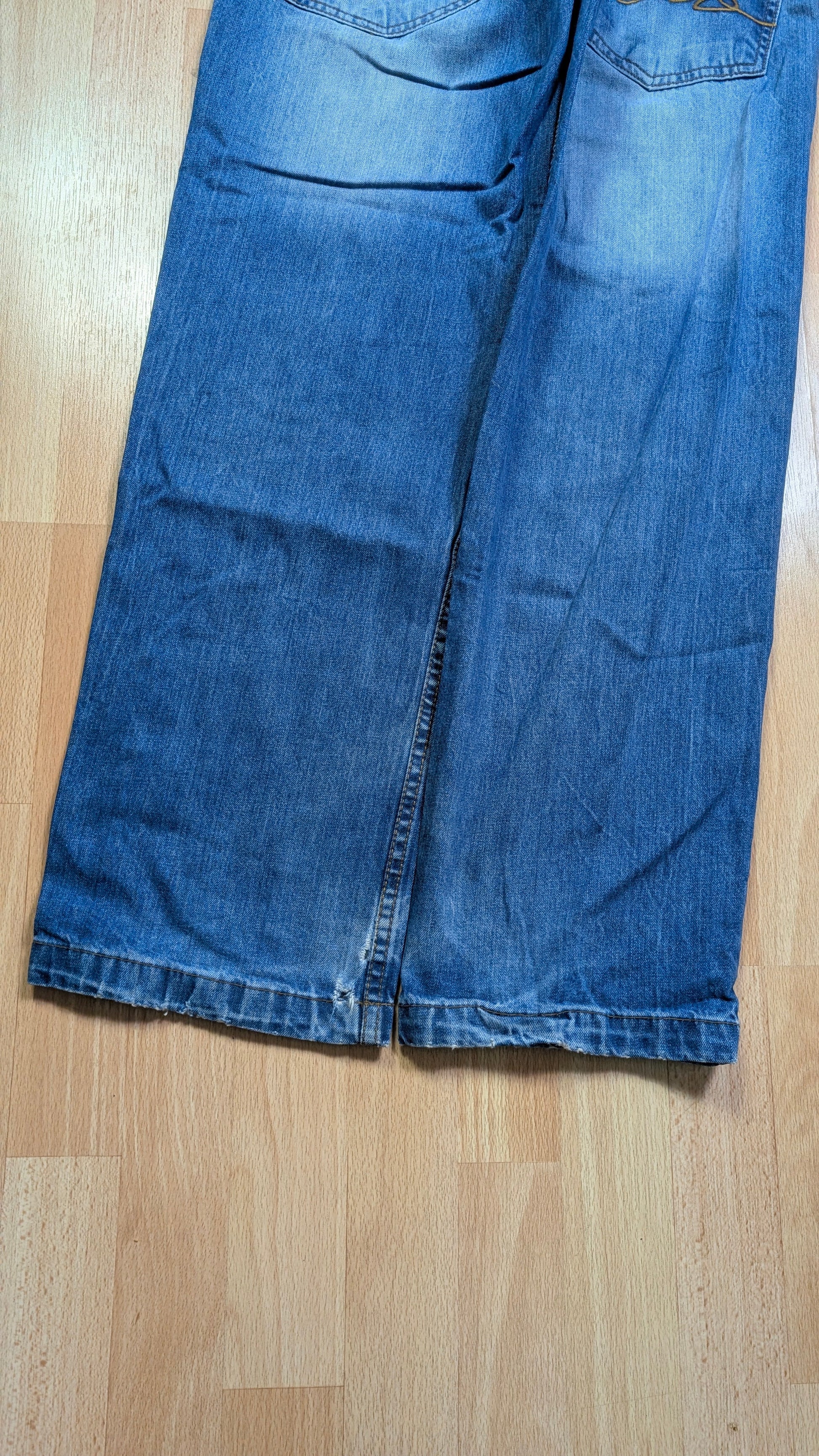 Jean EckoUNLTD Bigshopstyle